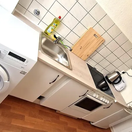 Optimus - Messezimmer Duesseldorf - Essen - Work And Travel - Garage Und Wifi Inklusive Apartmán